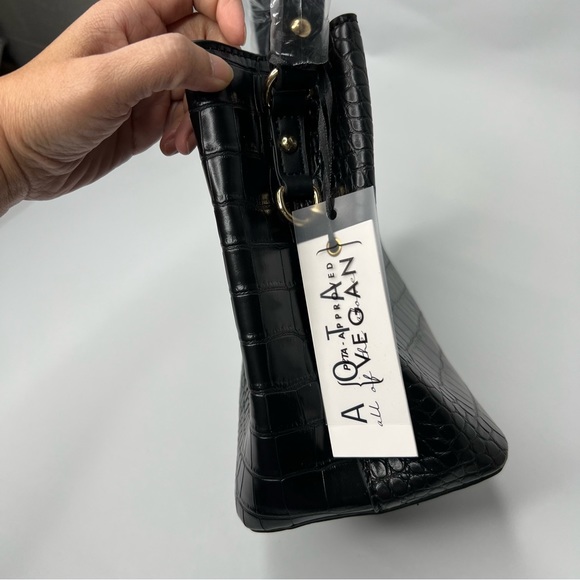 AOTA Elena Vegan Black Mock Croc Embossed Bucket Crossbody Bag Black NWT - Picture 9 of 16